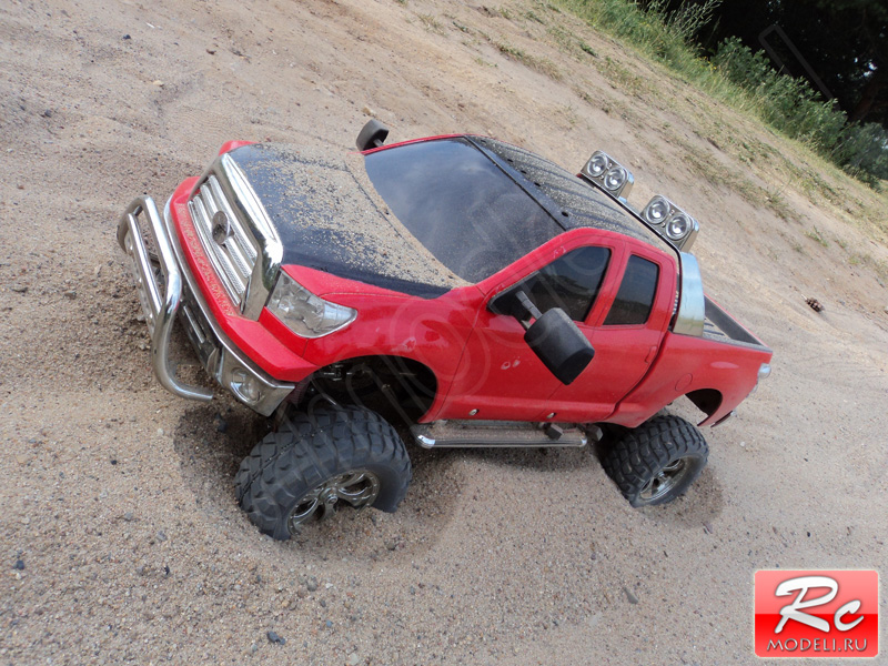 Tamiya Toyota Tundra High-Lift 4x4 в песке