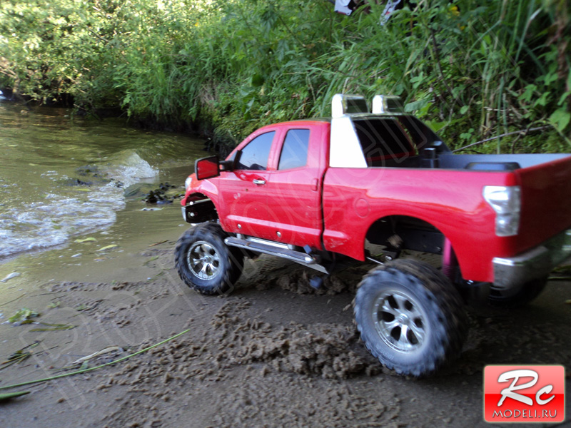 Tamiya Toyota Tundra на берегу