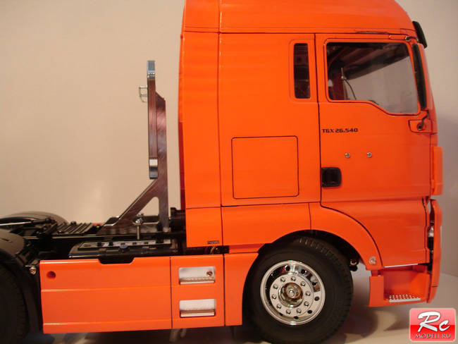 Оранжевый грузовик Tamiya MAN TGX 26.540 6x4 XLX