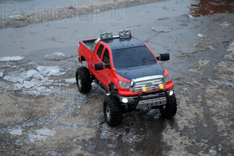 Радиоуправляемая модель Tamiya Toyota Tundra со световым блоком