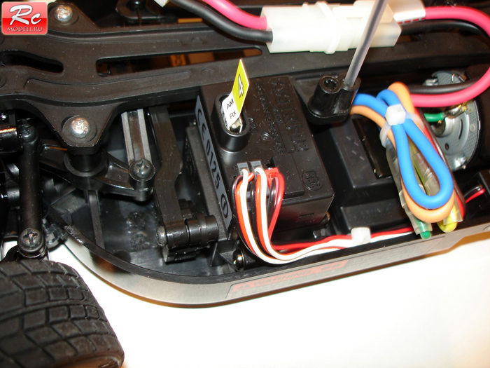 Приемник и сервопривод Tamiya XB Volkswagen Golf GTI