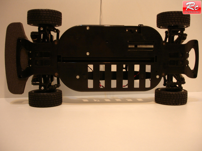 Шасси TT-01E, вид снизу