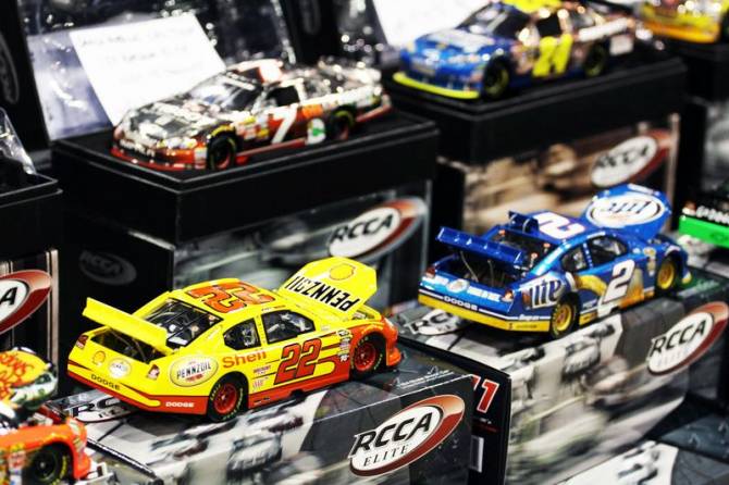 Выставка техники на радиоуправлении SEMA 2011